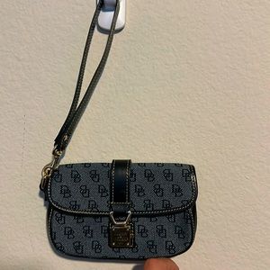 Dooney and Bourke blue clutch.